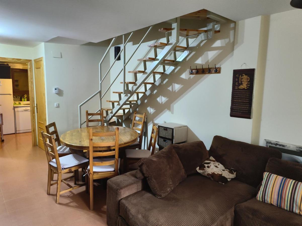 Appartement Duplex Con Jardin En Pirineos, Totalmente Equipado à Villanúa Extérieur photo